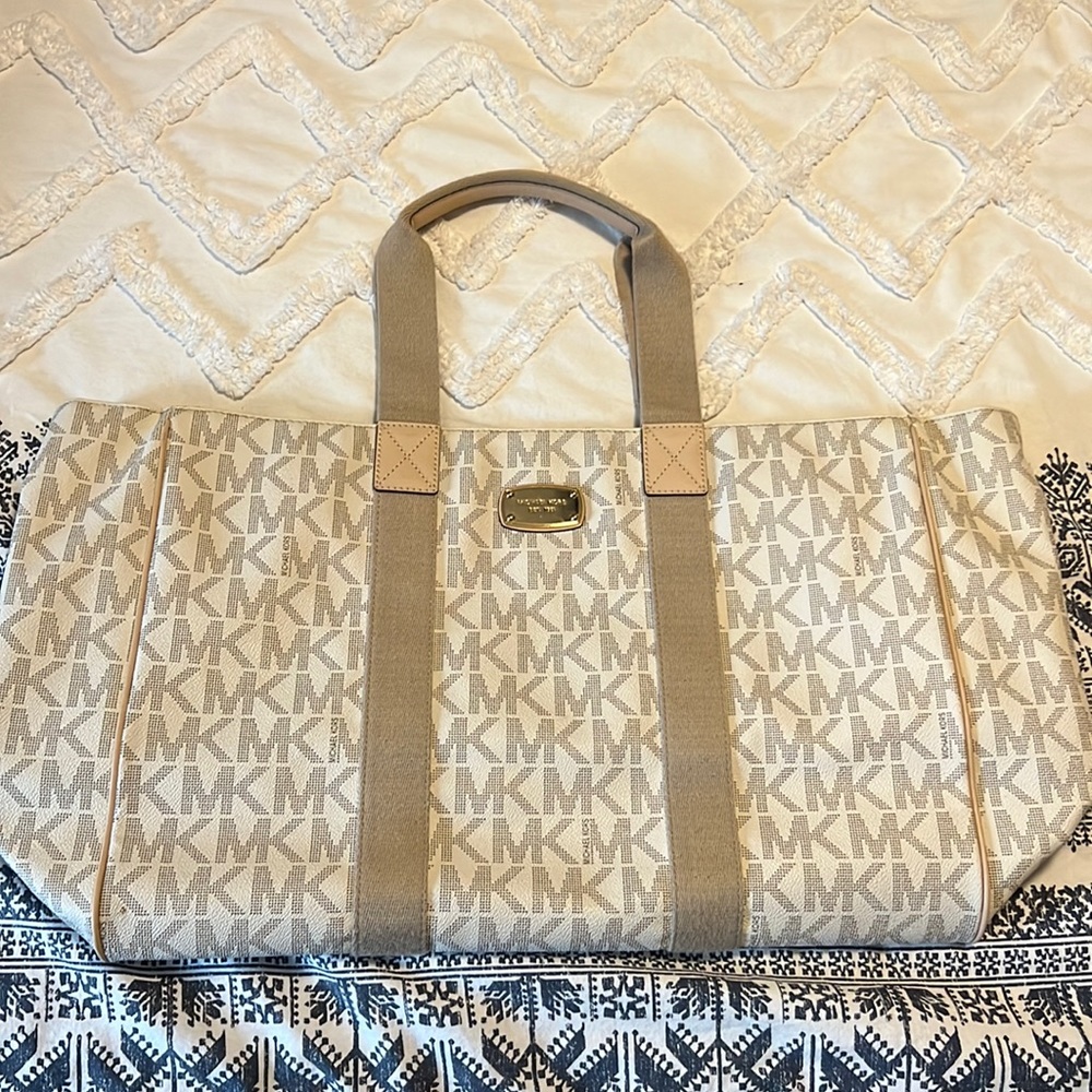 Michael Kors Oversized Tote